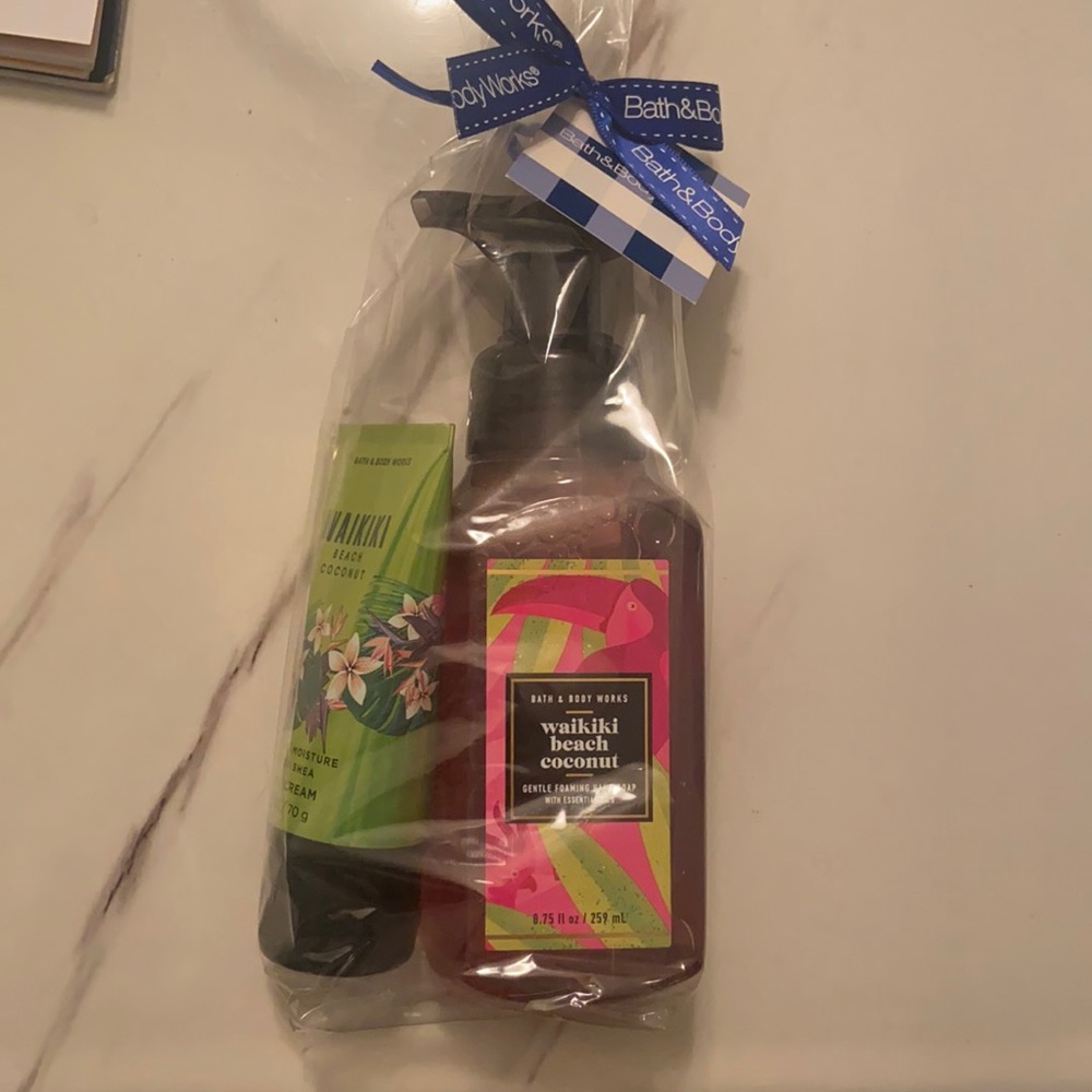 Bath & body works soap and lotion